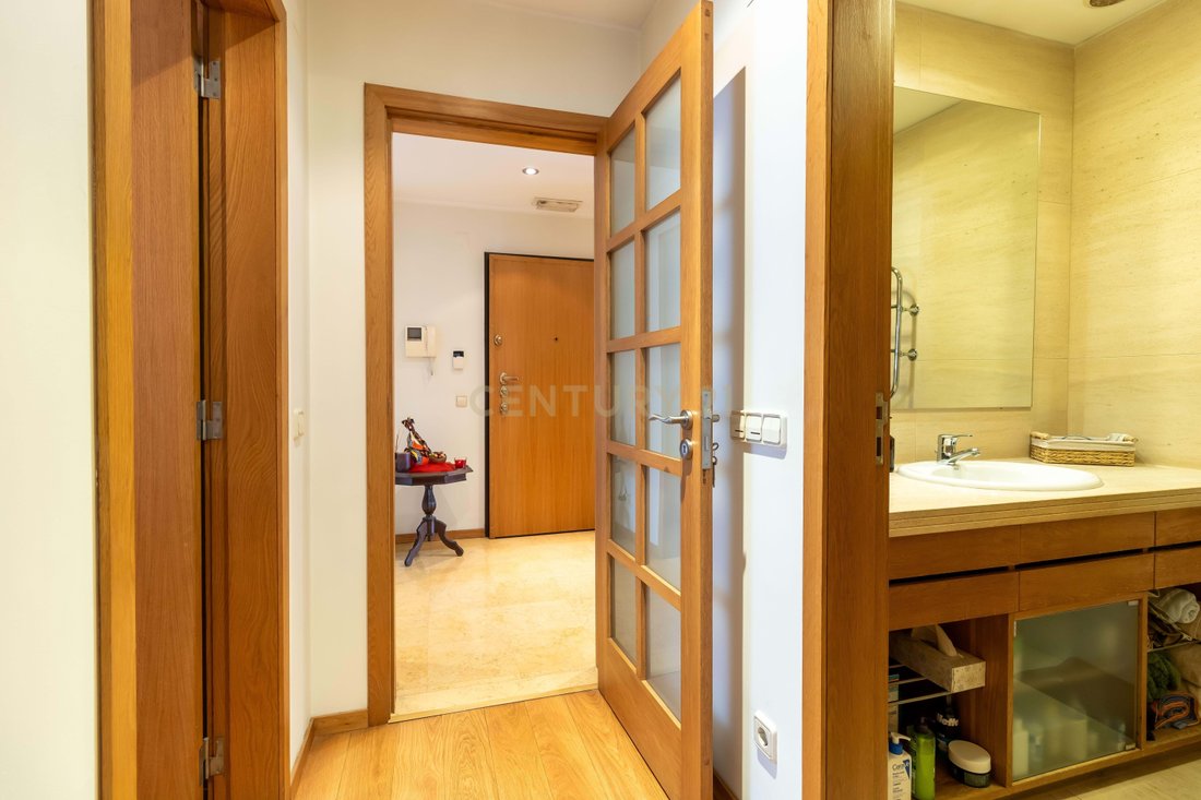 Apartment in Avenidas Novas, Lisbon, Portugal 5 - 18278392