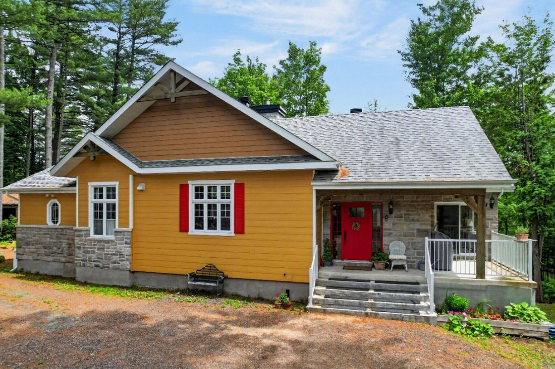 House in Gore, Quebec, Canada 1 - 18278888