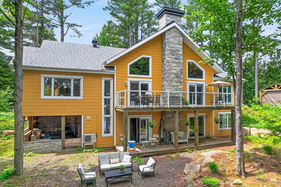 House in Gore, Quebec, Canada 2 - 18278888