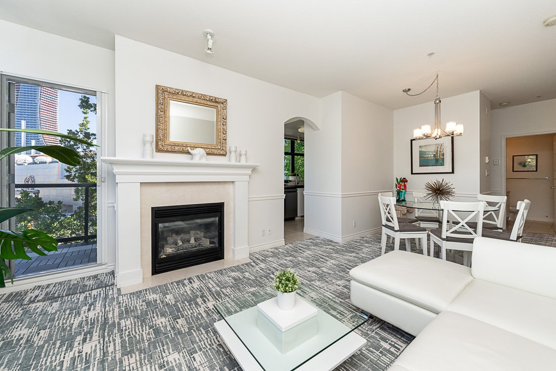 Condo in Vancouver, British Columbia, Canada 2 - 18278759