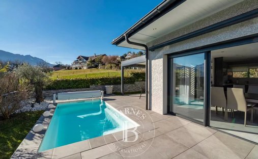 Villa in Saint-Jorioz, Auvergne-Rhône-Alpes, France 1