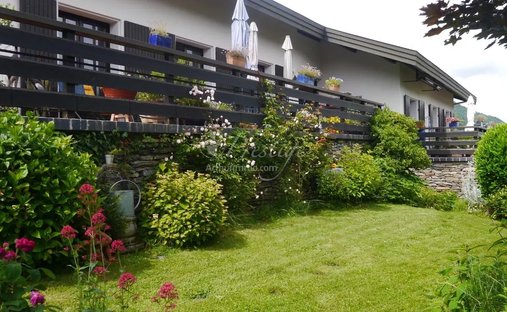 House in La Rochette, Valgelon-La Rochette, France 1