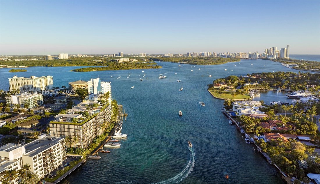 Condo in Bal Harbour, Florida, United States 1 - 18045159