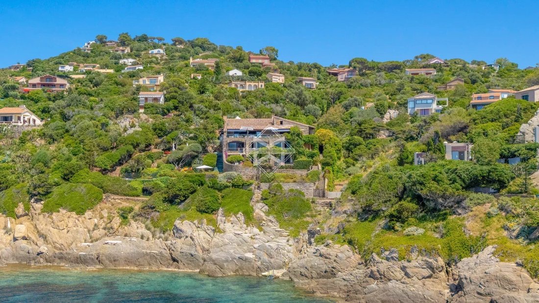 Villa in Île du Levant, Provence-Alpes-Côte d'Azur, France 1 - 18278874