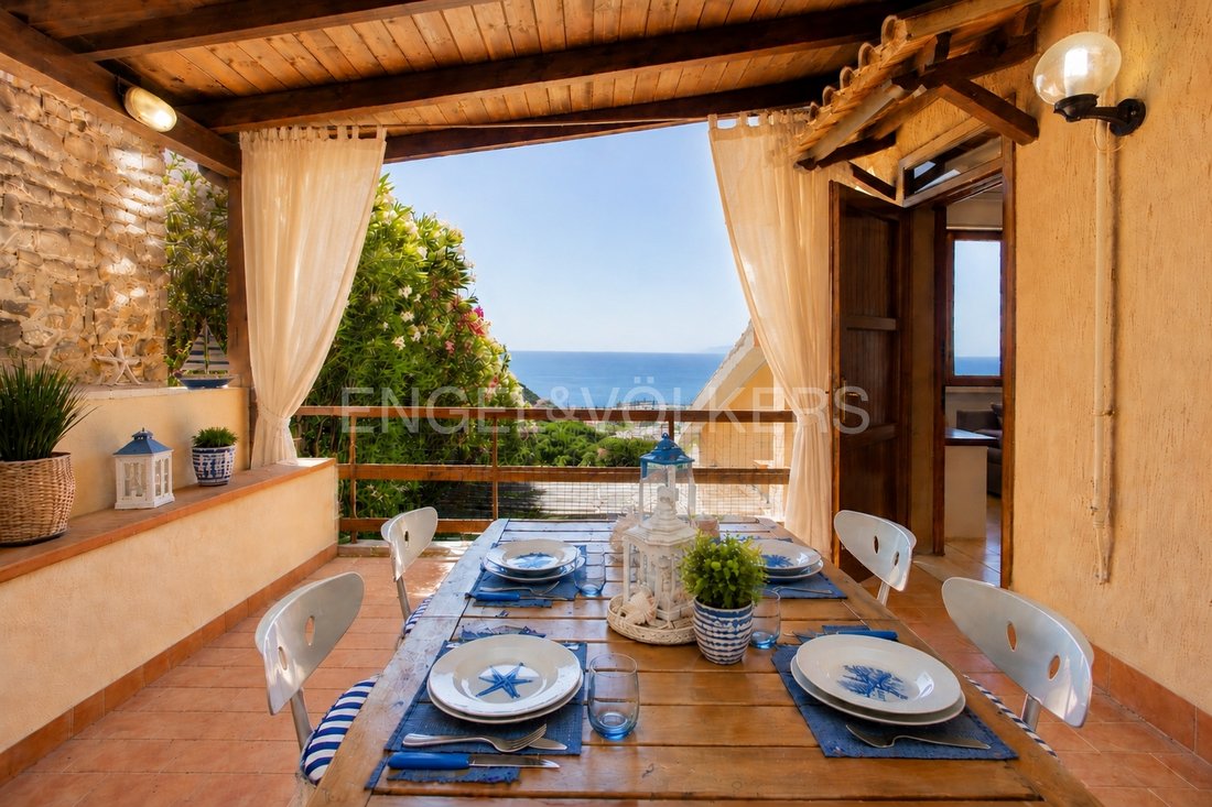 Apartment in Castle of Castiglione, Castiglione della Pescaia, Tuscany 1 - 18279737