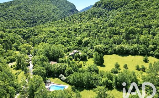 Maison à Roche-Saint-Secret-Béconne, Auvergne-Rhône-Alpes, France 1