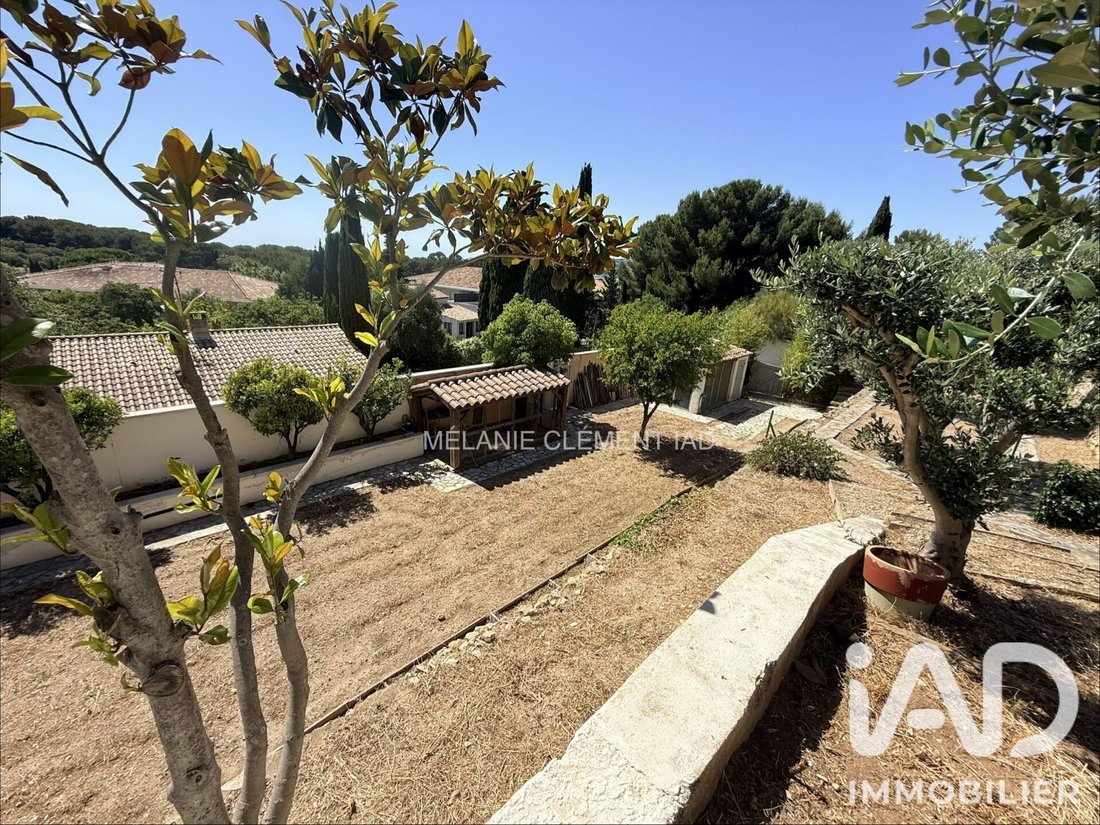 Land in Sanary-sur-Mer, Provence-Alpes-Côte d'Azur, France 3 - 18283493