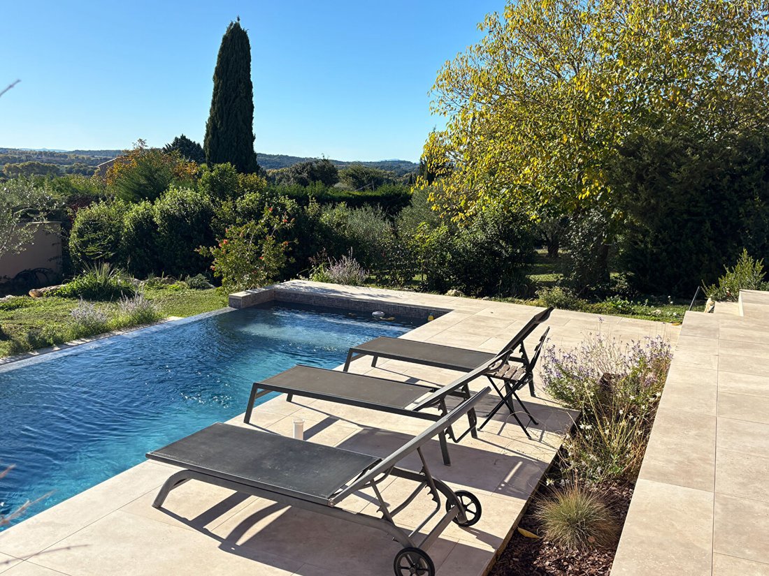 Villa in Uzès, Occitania, France 3 - 18279025