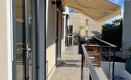 Wohnung in Dorf-Cros de Caste-Coupiere-Mont Gros, Roquebrune-Cap-Martin, Frankreich 1
