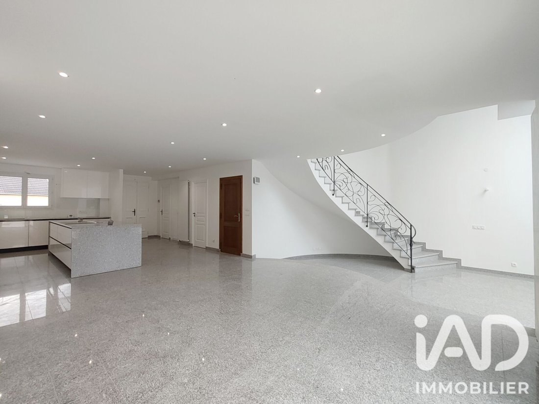 House in Le Pin, Ile-de-France, France 5 - 18283365