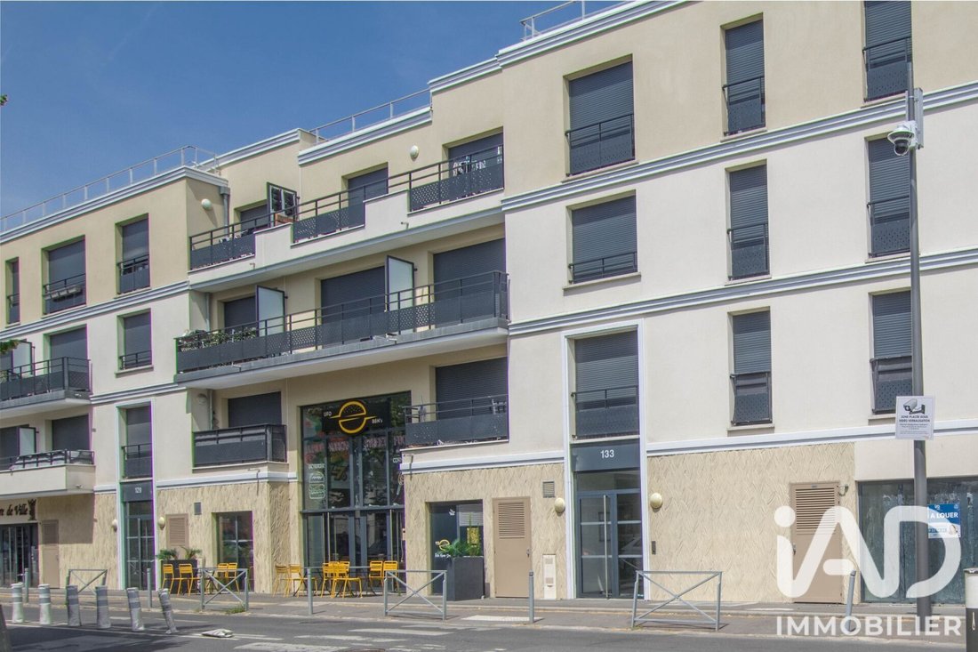Apartment in Lallier P. Hochart, L'Haÿ-les-Roses, France 2 - 18283209