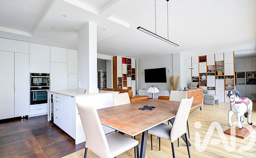 Apartment in L'Étang-la-Ville, Ile-de-France, France 1