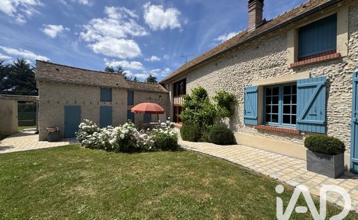 House in Houdan, Ile-de-France, France 1
