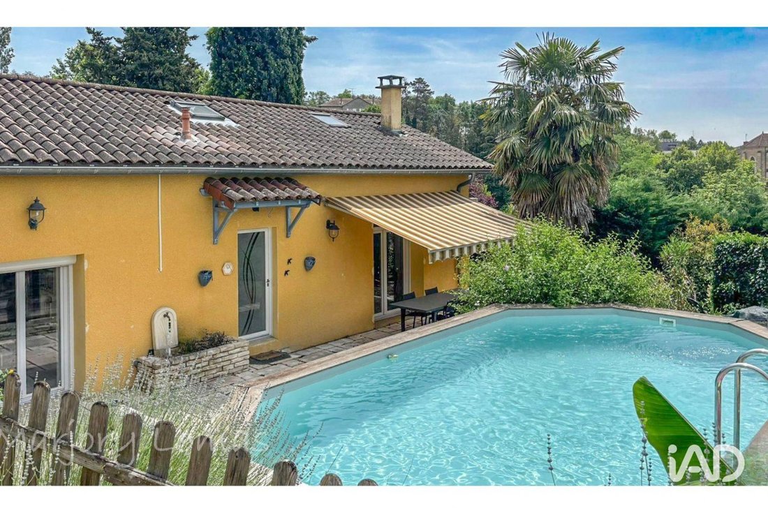 House in Charbonnieres-les-Bains, Auvergne-Rhône-Alpes, France 1 - 18283517