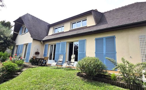 House in Marly-le-Roi, Ile-de-France, France 1