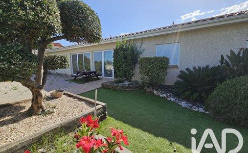 House in Ouest, Le Soler, France 1