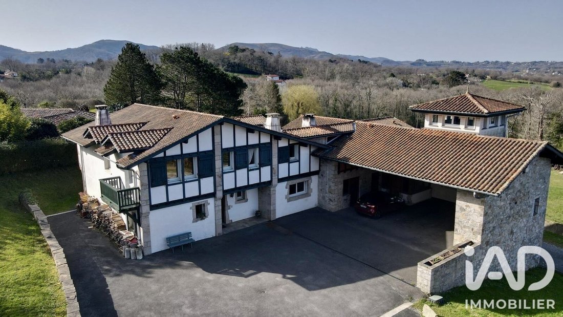 House in Mendi-Choko-Karrikatxar-Olhette, Urrugne, France 2 - 18281388