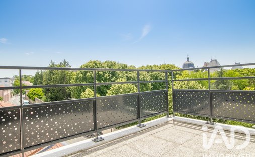 Apartment in Lallier P. Hochart, L'Haÿ-les-Roses, France 1