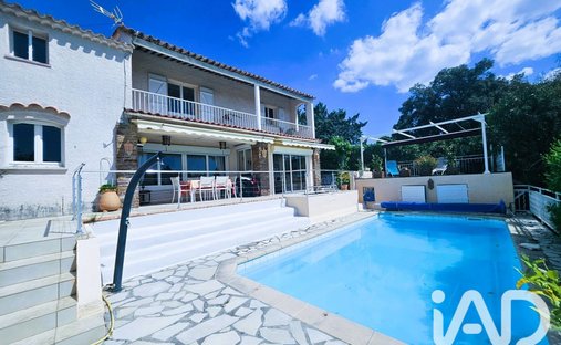 House in Exterieurs, Frejus, France 1