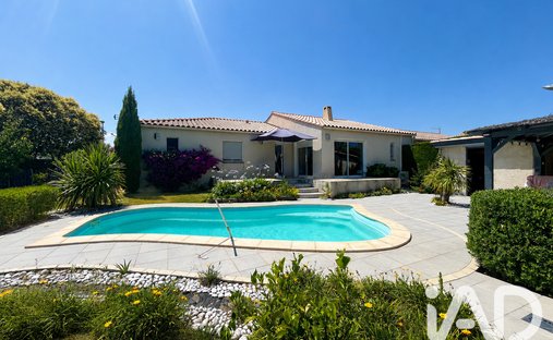 House in Saint-Cyprien, Occitania, France 1