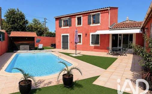House in Sud Sud, Saint-Maximin-la-Sainte-Baume, France 1