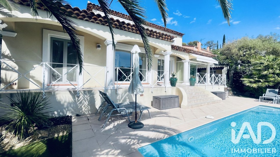 House in La Londe-les-Maures, Provence-Alpes-Côte d'Azur, France 1 - 18038437