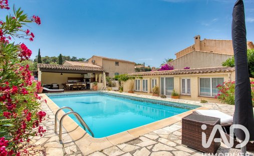 House in Aiguebonne, Saint-Raphaël, France 1