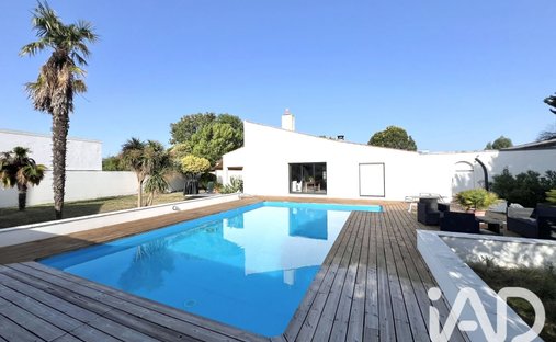 Maison à Zone Activité, Aytré, France 1