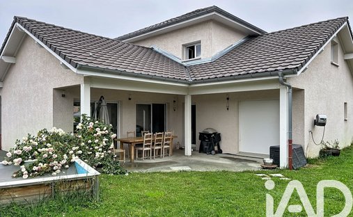 House in Sud, La Roche-sur-Foron, France 1