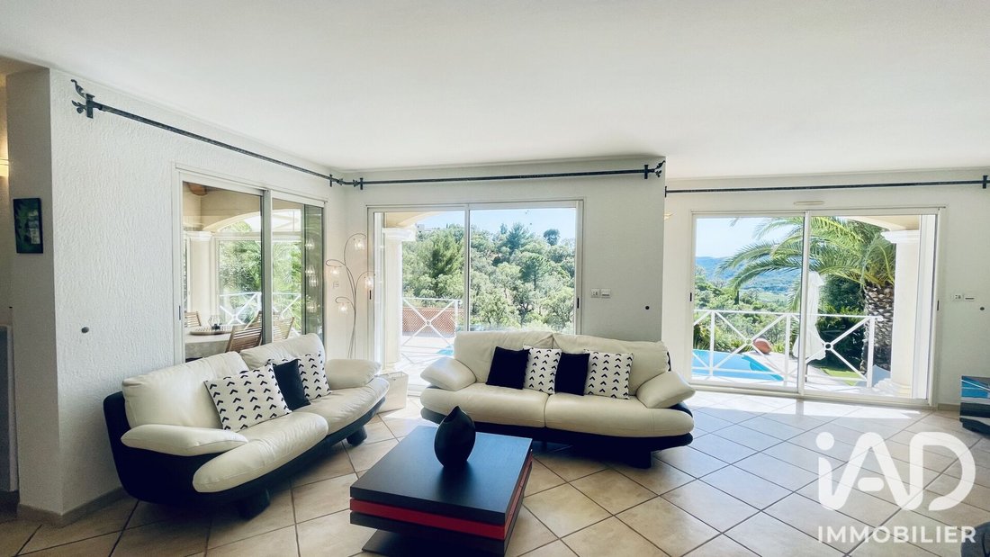 House in La Londe-les-Maures, Provence-Alpes-Côte d'Azur, France 5 - 18038437