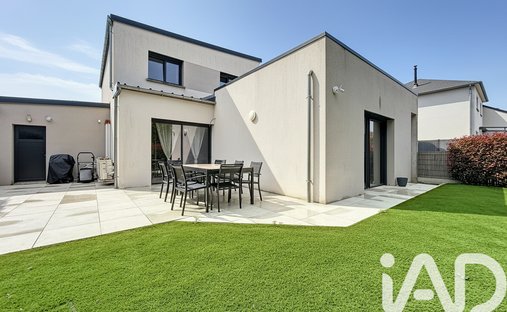 Haus in Brehal, Normandie, Frankreich 1