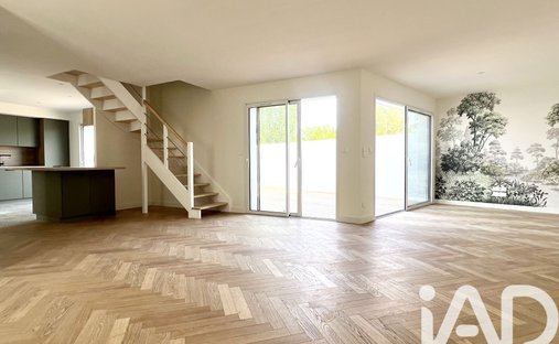 House in Les Minimes-Tasdon, La Rochelle, France 1