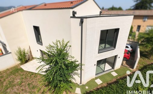 House in Sathonay-Village, Auvergne-Rhône-Alpes, France 1