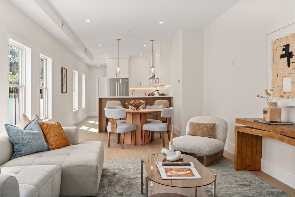 Condo in Somerville, Massachusetts, United States 4 - 18221519