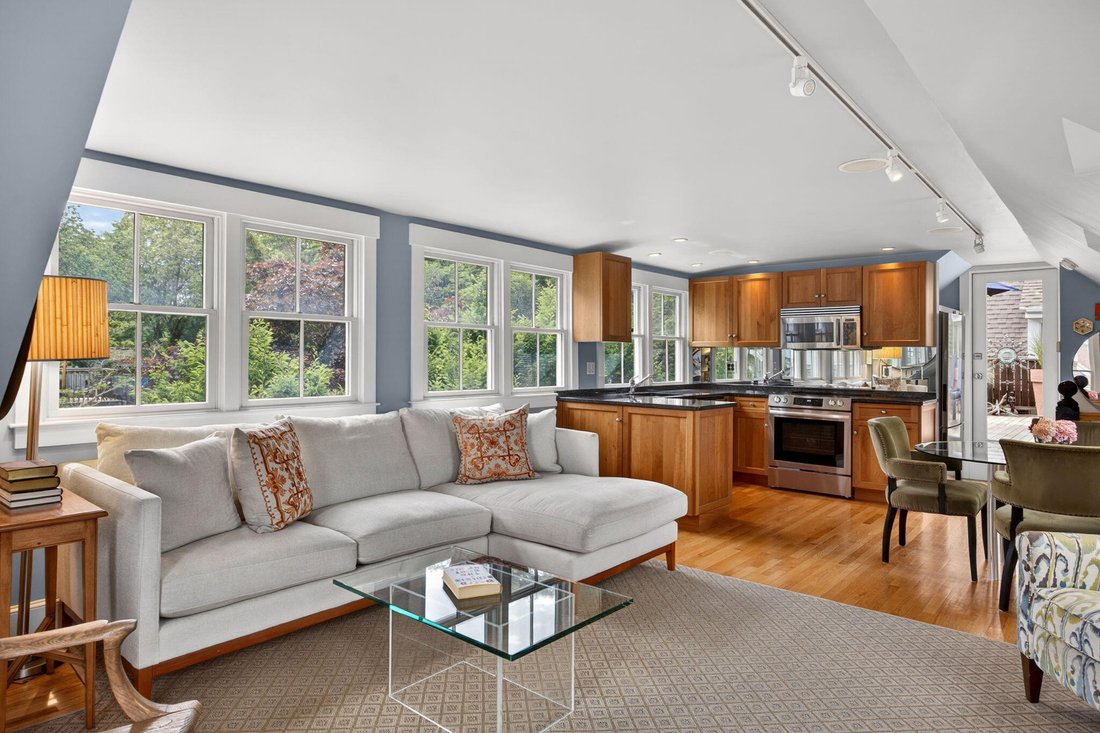 Condo in Provincetown, Massachusetts, United States 3 - 18279009