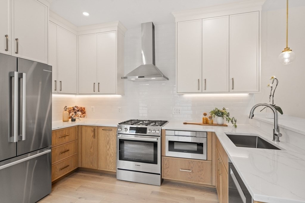 Condo in Somerville, Massachusetts, United States 2 - 18221519