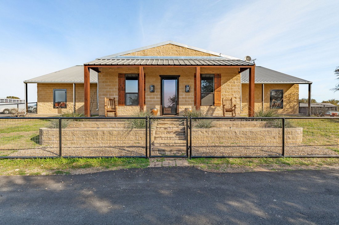 House in Weatherford, Texas, United States 5 - 17014044