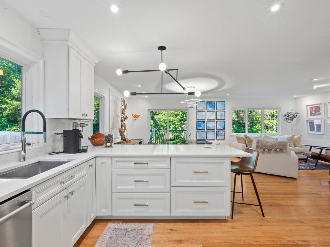 Condo in Lexington, Massachusetts, United States 3 - 18279000