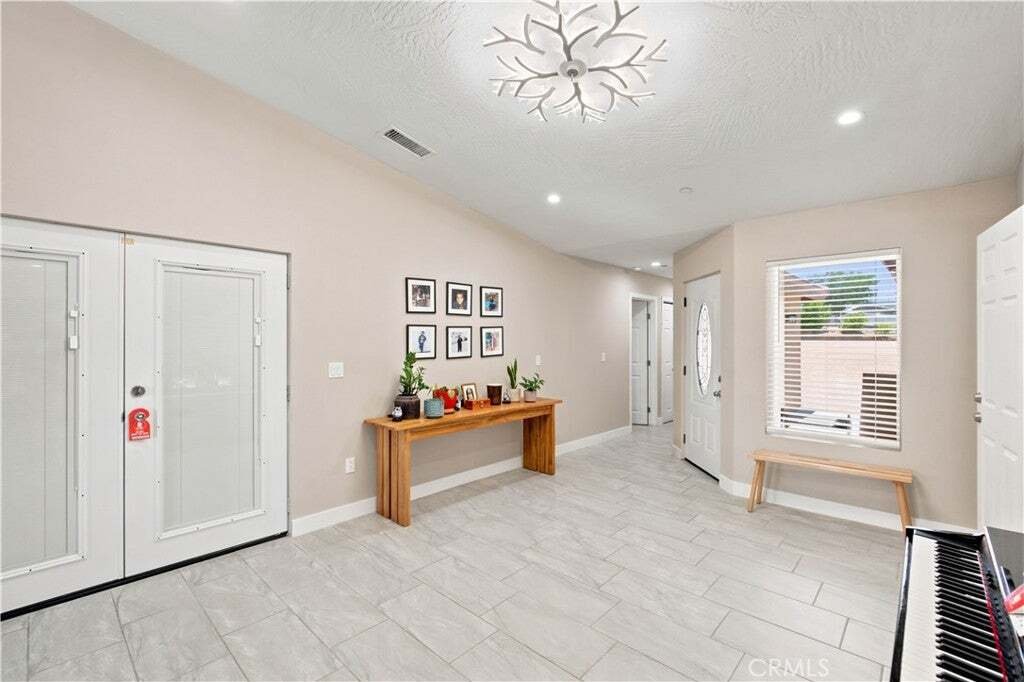 House in Victorville, California, United States 5 - 18269918