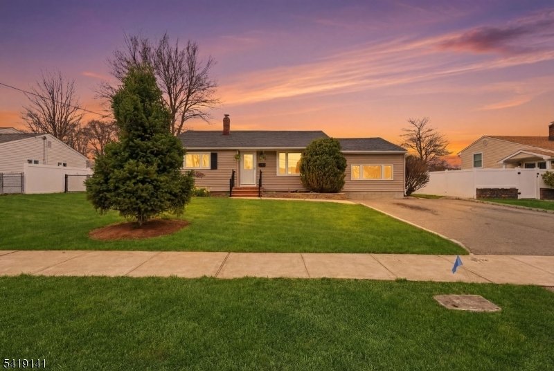 House in South Plainfield, New Jersey, United States 1 - 18279531