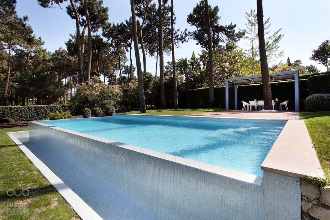 Villa in Aroeira, Charneca de Caparica e Sobreda, Portugal 2 - 18279253