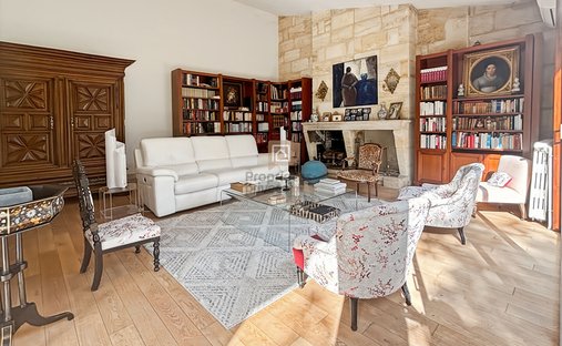 Villa in Hôtel de Ville-Quinconce-Saint Seurin-Fondaudège, Bordeaux, Frankreich 1