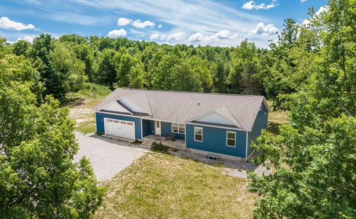 House in Kingsley, Michigan, United States 1