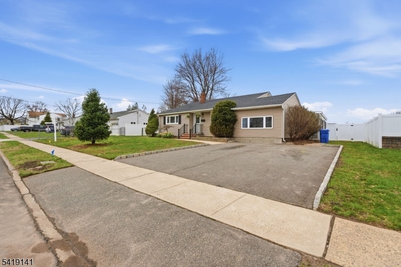 House in South Plainfield, New Jersey, United States 4 - 18279531