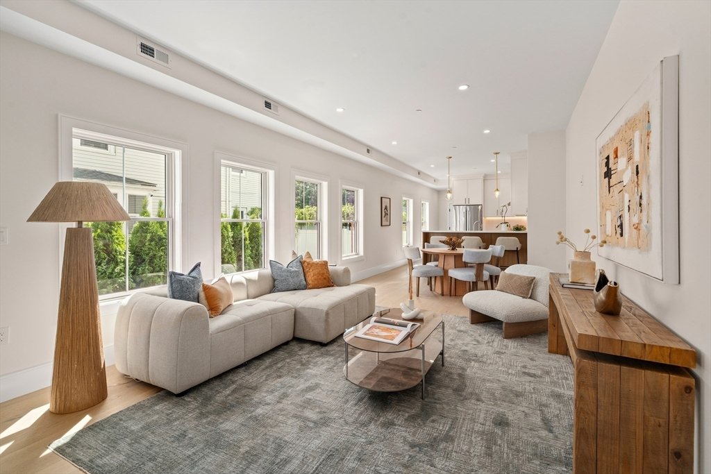 Condo in Somerville, Massachusetts, United States 1 - 18221519