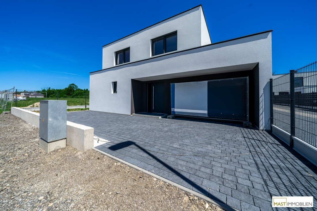 House in Strasshof an der Nordbahn, Lower Austria, Austria 1 - 18278920
