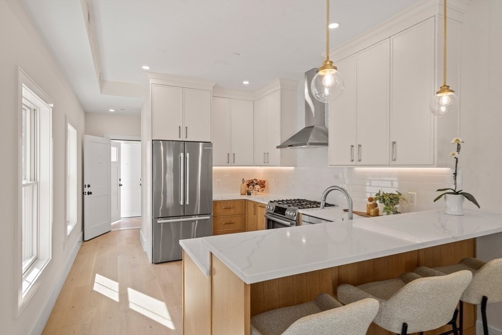Condo in Somerville, Massachusetts, United States 3 - 18221519