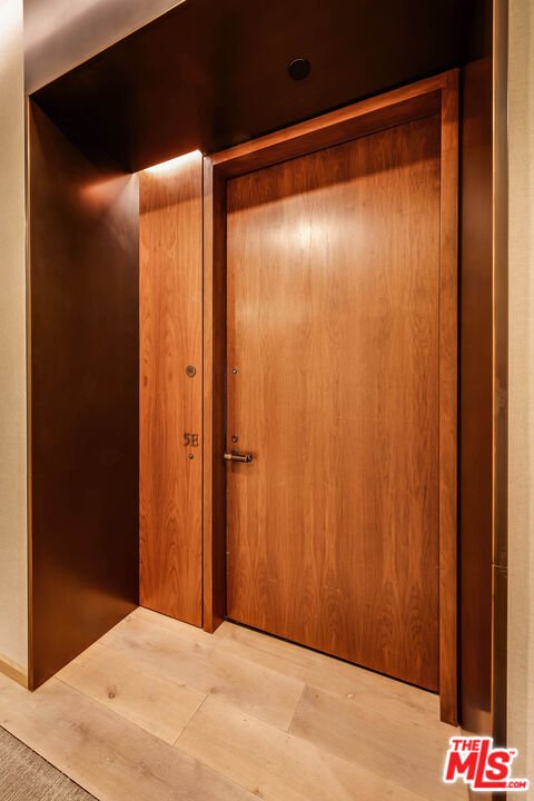 Condo in Los Angeles, California, United States 3 - 18279458