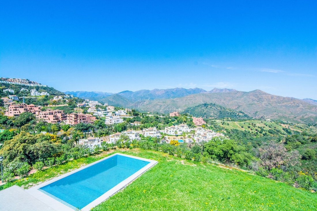 Villa in Elviria-Cabopino, Marbella, Spain 3 - 18282466