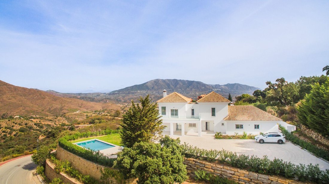 Villa in Elviria-Cabopino, Marbella, Spain 4 - 18282466